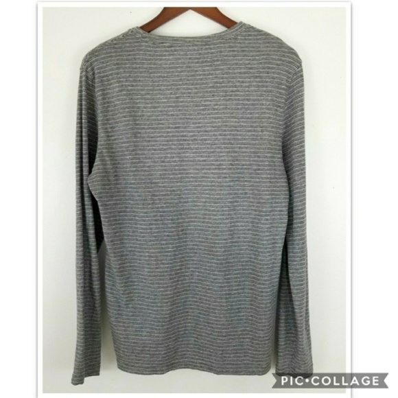 AEO Men's Gray Seriously Soft Classic Fit Shirt - Picture 2 of 6